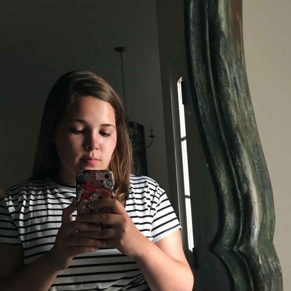 Meet your Posher, Emily